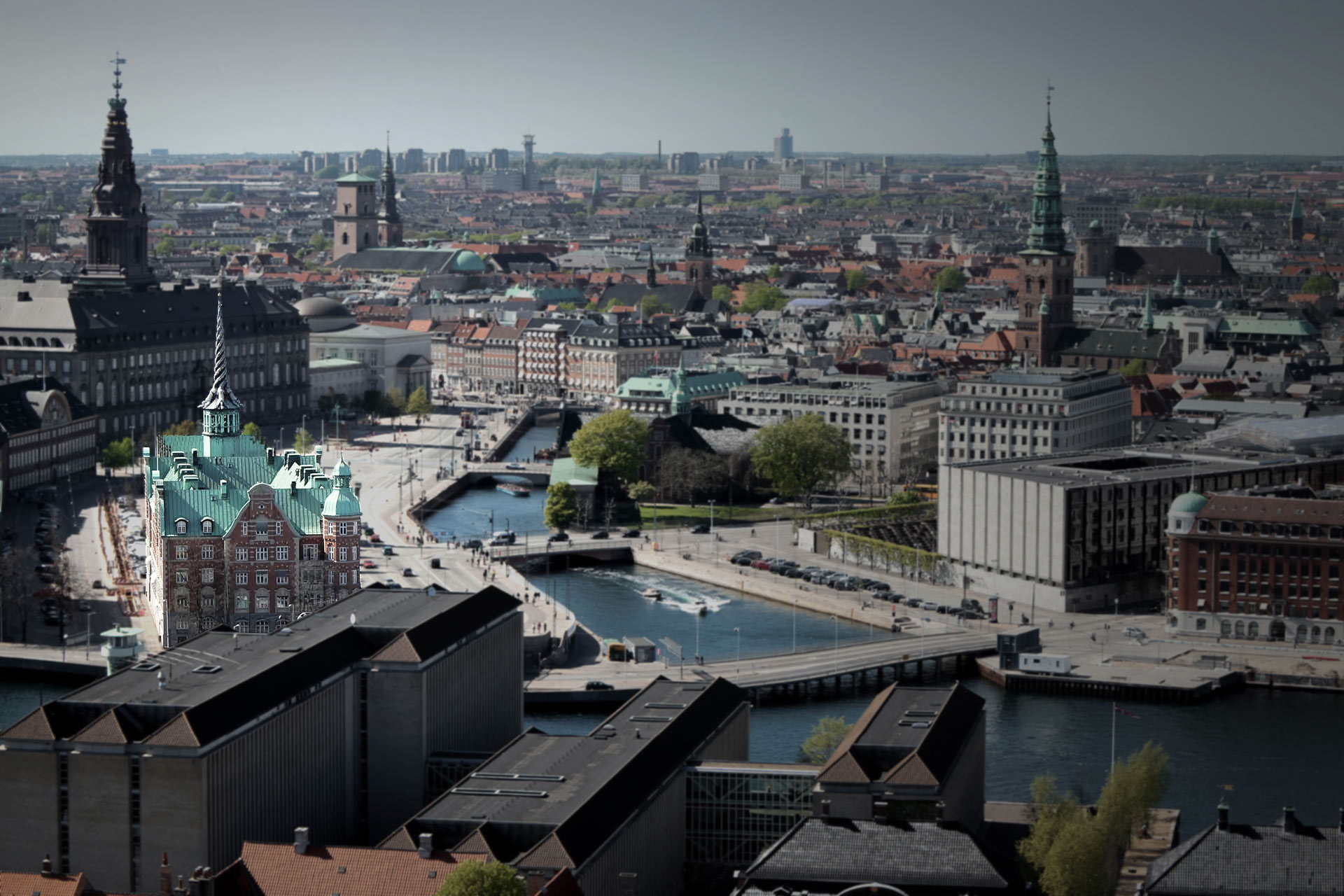 cph_view_toned_boersen_highlighted_credit_thomas_rousing