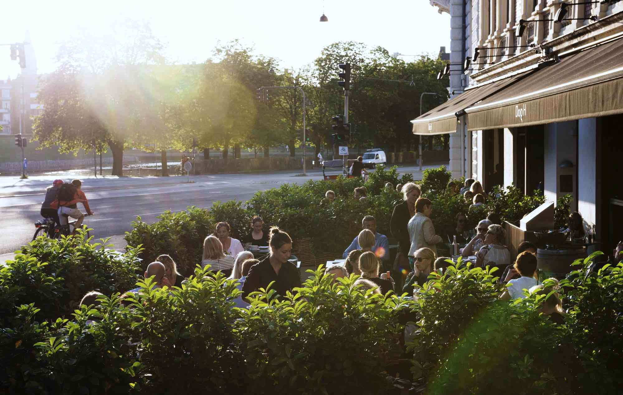 2000px_hero_copenhagen-Oesterbro-Cafe-Dag-H-custom